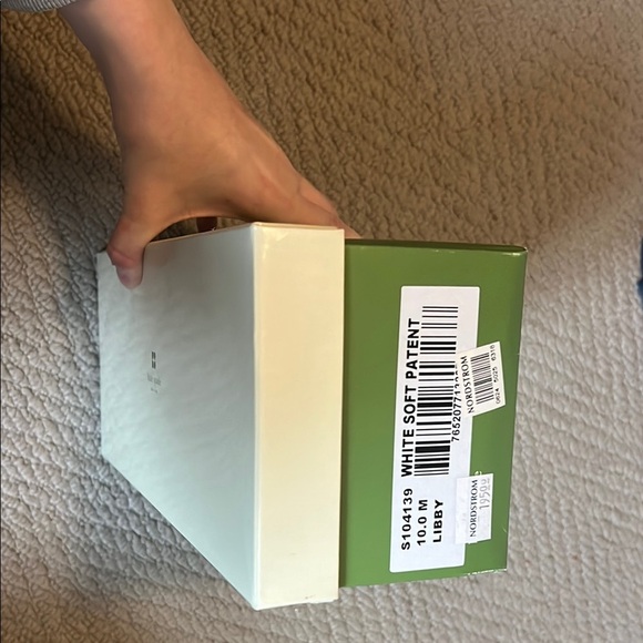 Kate Spade Cream and green box - Picture 5 of 6